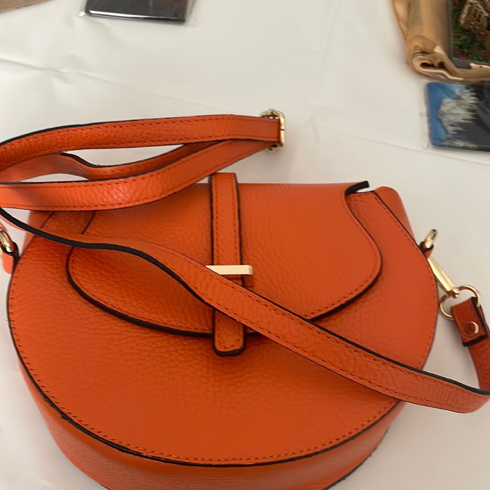 Brand New Crossbody bag leather made in Italy.